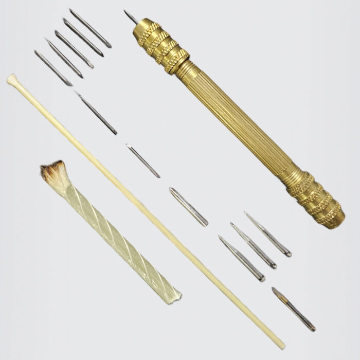 Įrankių rinkinys, skirtas profesionaliam monetų ir archeologinių objektų restauravimui. (16 vnt.)