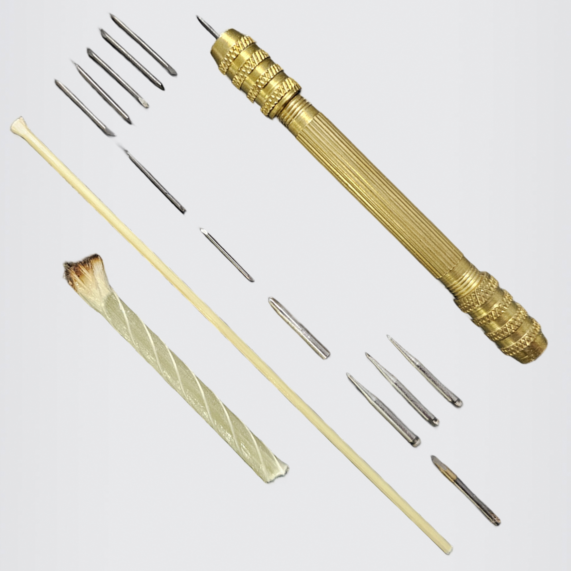 Įrankių rinkinys, skirtas profesionaliam monetų ir archeologinių objektų restauravimui. (16 vnt.)